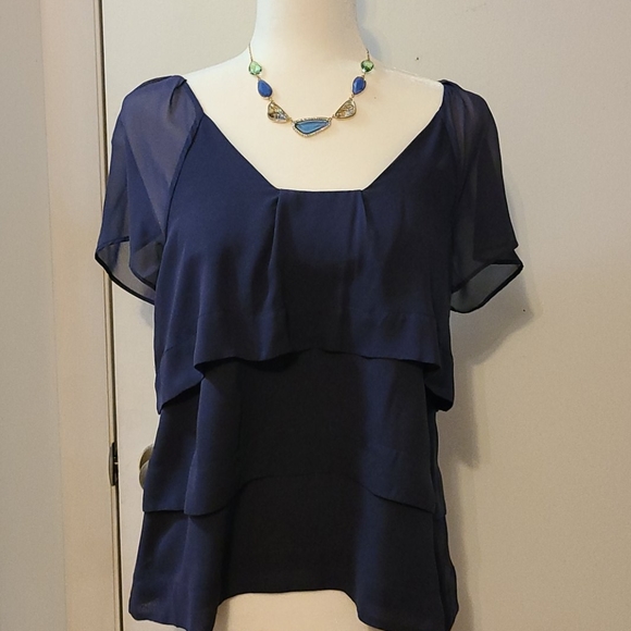 Banana Republic Short Sleeved Blouse - Picture 2 of 7